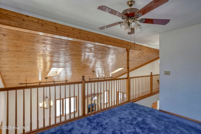 106 River Bend Drive, Burgaw, NC 28425