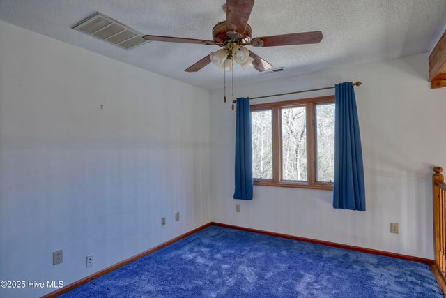 106 River Bend Drive, Burgaw, NC 28425