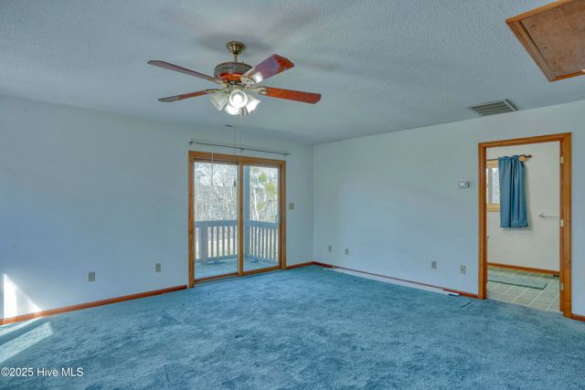 106 River Bend Drive, Burgaw, NC 28425