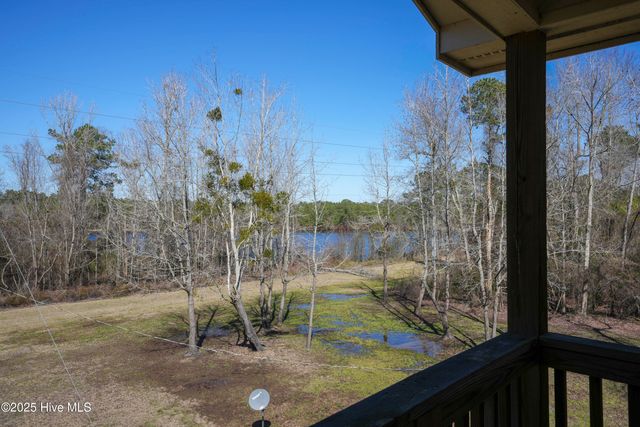 106 River Bend Drive, Burgaw, NC 28425