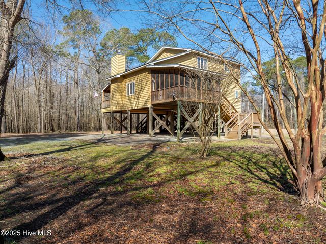 106 River Bend Drive, Burgaw, NC 28425