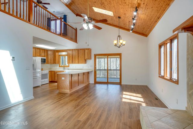 106 River Bend Drive, Burgaw, NC 28425