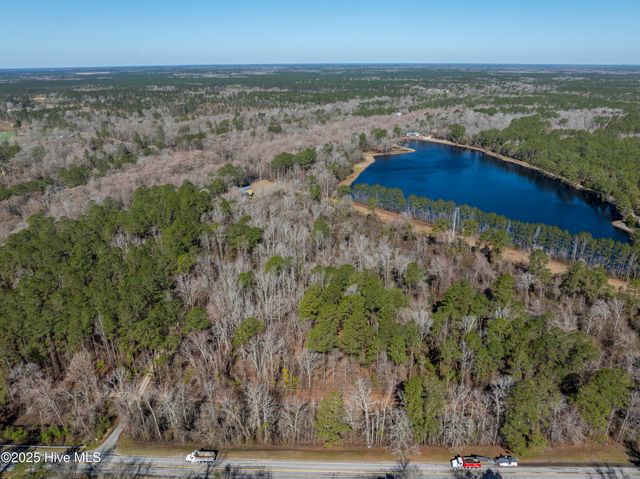 106 River Bend Drive, Burgaw, NC 28425
