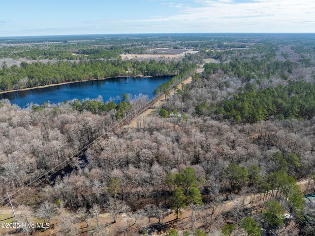 106 River Bend Drive, Burgaw, NC 28425