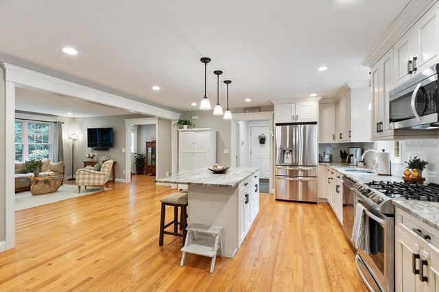 171 Depot Rd, Boxborough, MA 01719