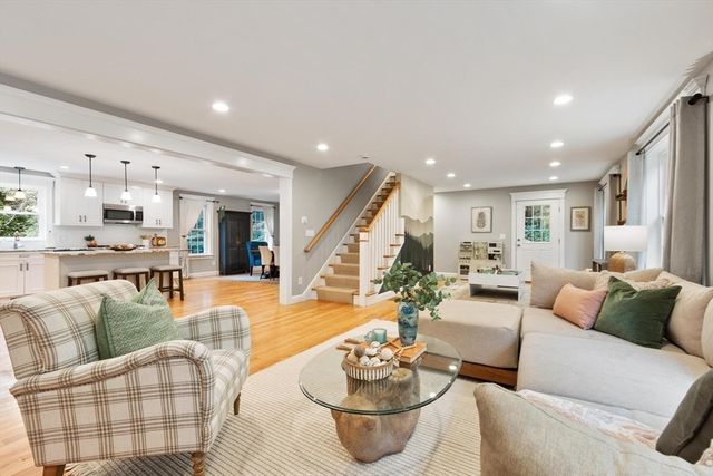 171 Depot Rd, Boxborough, MA 01719