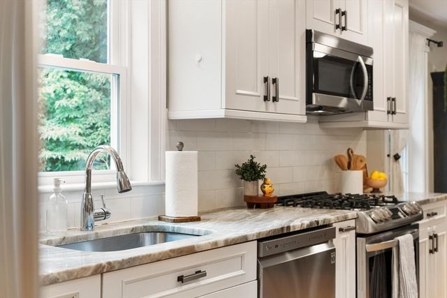 171 Depot Rd, Boxborough, MA 01719
