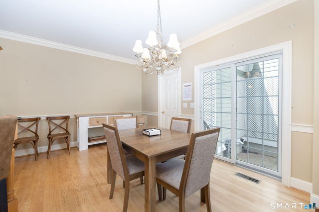 14 Billingsgate Drive 14, Simsbury, CT 06070