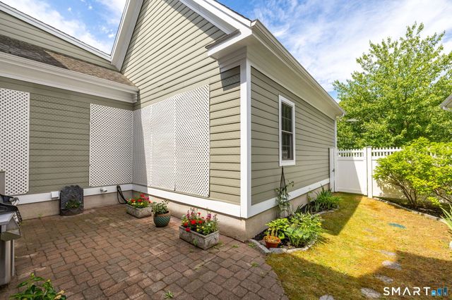 14 Billingsgate Drive 14, Simsbury, CT 06070