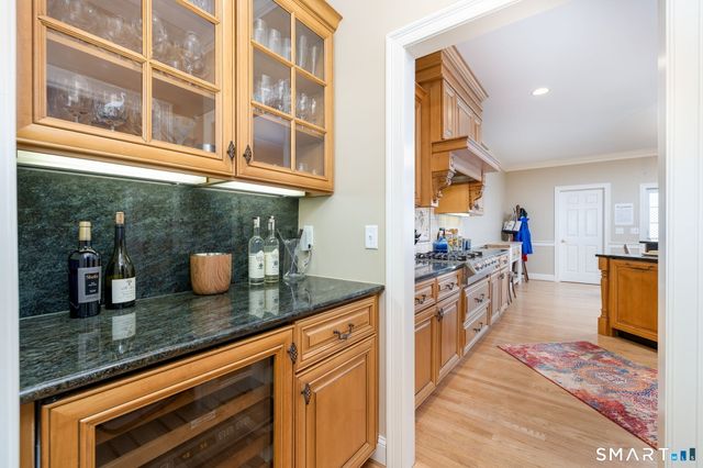 14 Billingsgate Drive 14, Simsbury, CT 06070