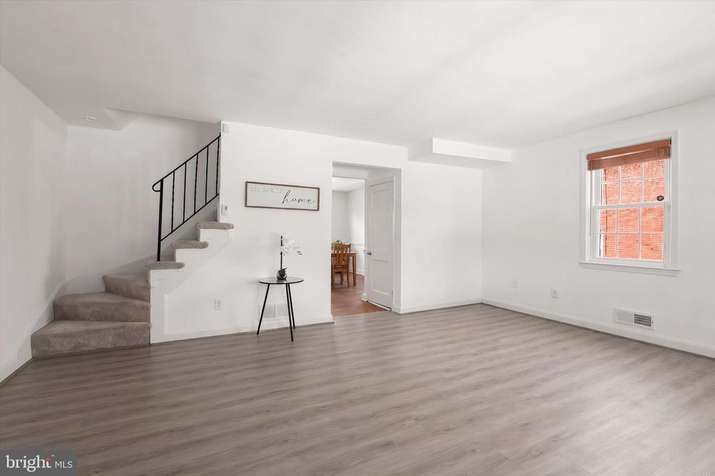 Image 11 of property listing at 6022 LOCH RAVEN BLVD, Baltimore, MD 21239