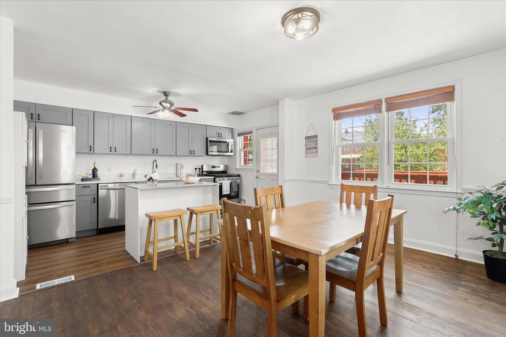 Image 13 of property listing at 6022 LOCH RAVEN BLVD, Baltimore, MD 21239