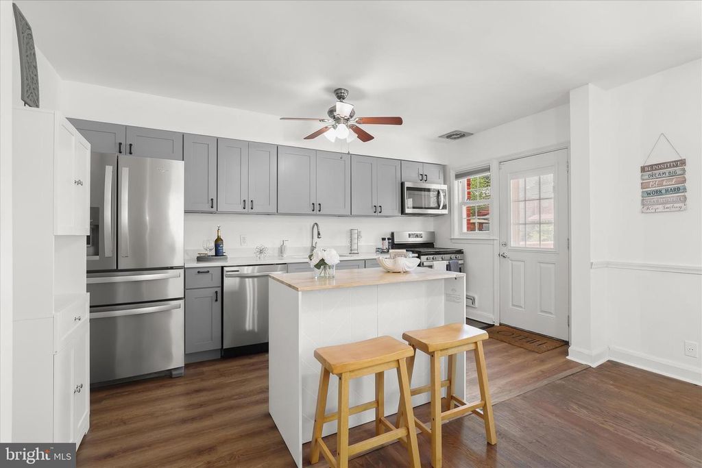 Image 15 of property listing at 6022 LOCH RAVEN BLVD, Baltimore, MD 21239
