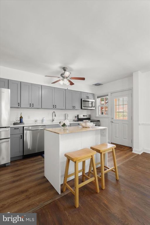 Image 17 of property listing at 6022 LOCH RAVEN BLVD, Baltimore, MD 21239
