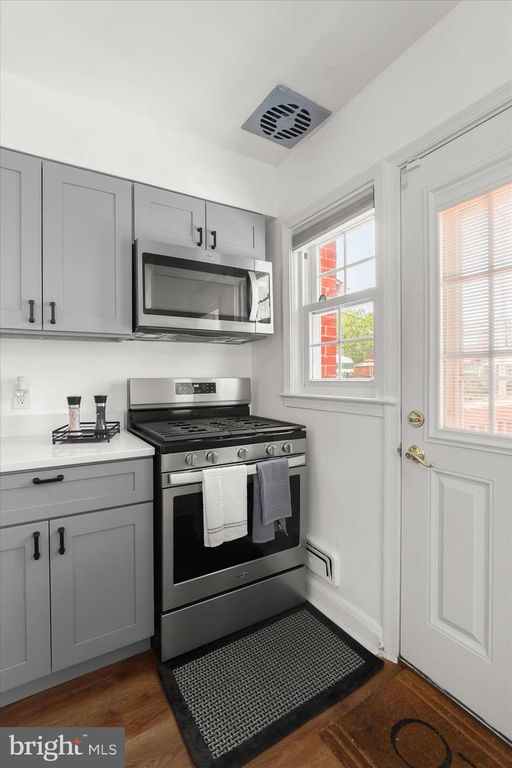Image 20 of property listing at 6022 LOCH RAVEN BLVD, Baltimore, MD 21239