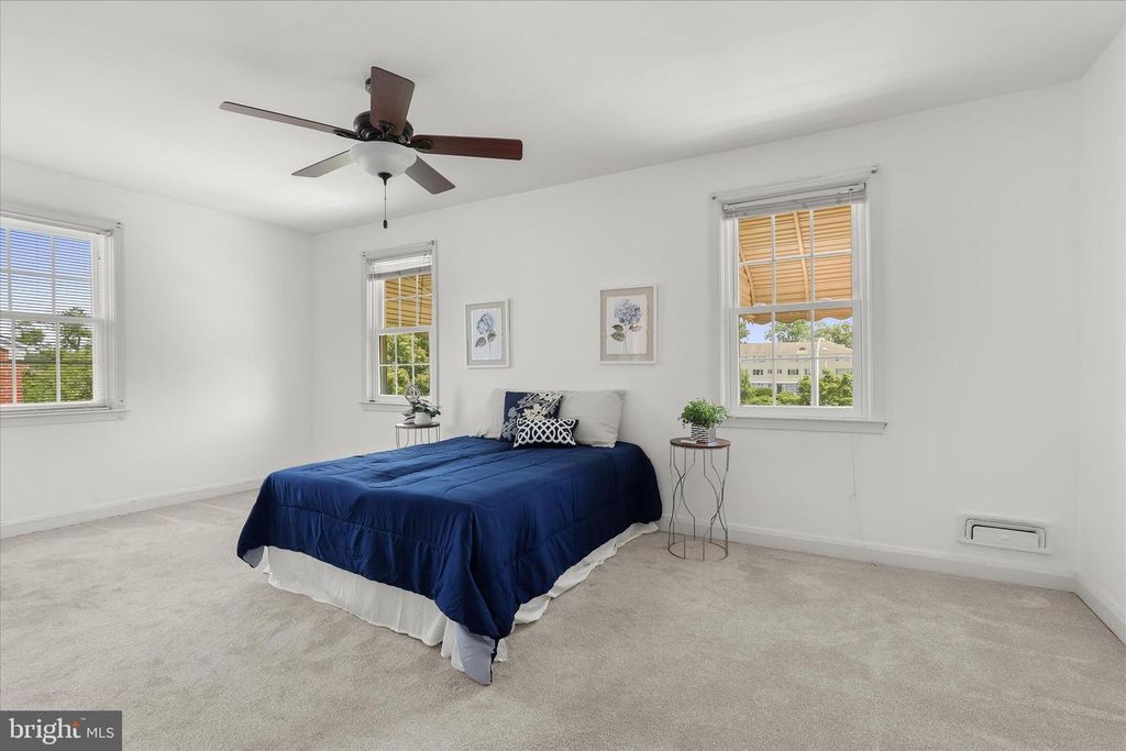 Image 25 of property listing at 6022 LOCH RAVEN BLVD, Baltimore, MD 21239
