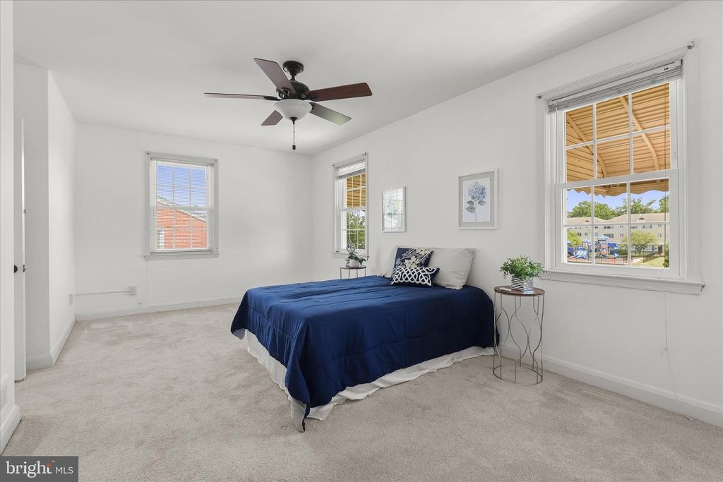 Image 26 of property listing at 6022 LOCH RAVEN BLVD, Baltimore, MD 21239