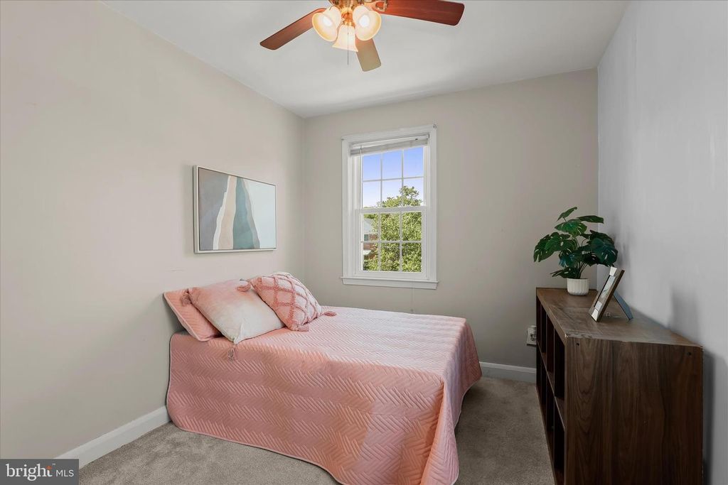 Image 29 of property listing at 6022 LOCH RAVEN BLVD, Baltimore, MD 21239