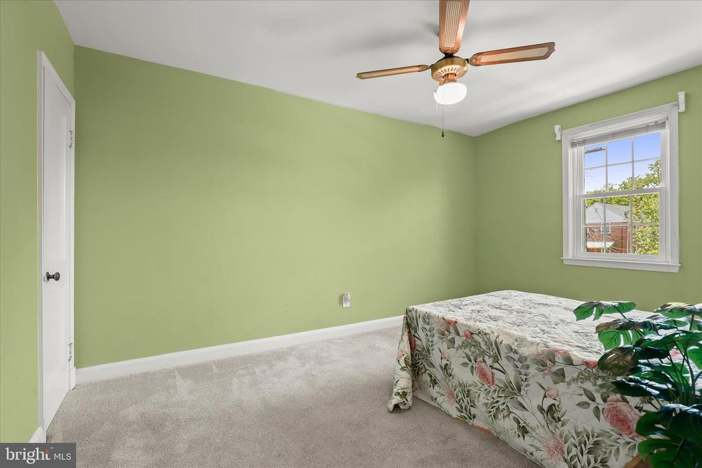 Image 31 of property listing at 6022 LOCH RAVEN BLVD, Baltimore, MD 21239