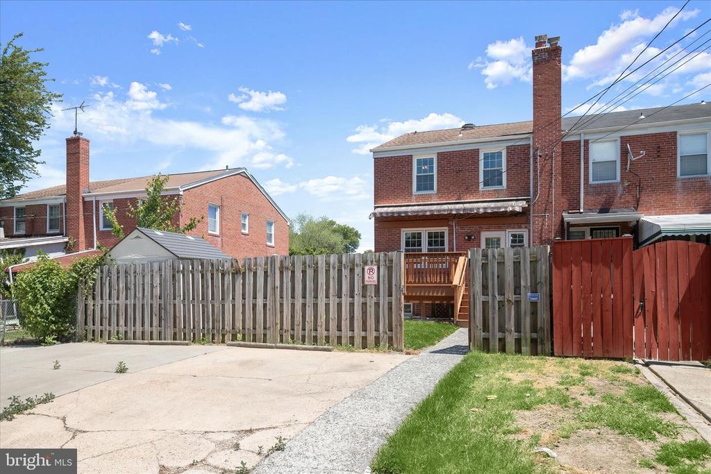 Image 49 of property listing at 6022 LOCH RAVEN BLVD, Baltimore, MD 21239