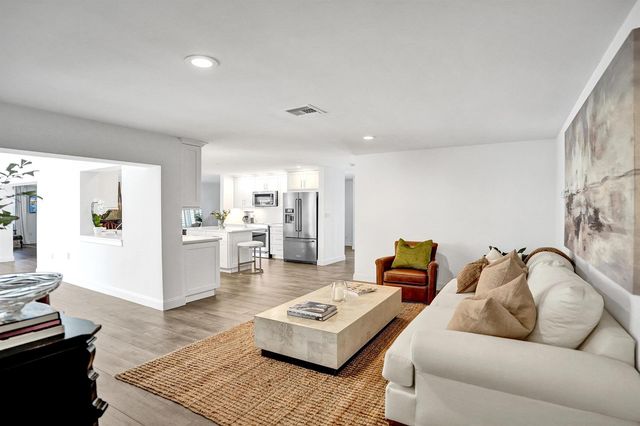 4240 NE 28th Avenue, Fort Lauderdale, FL 33308