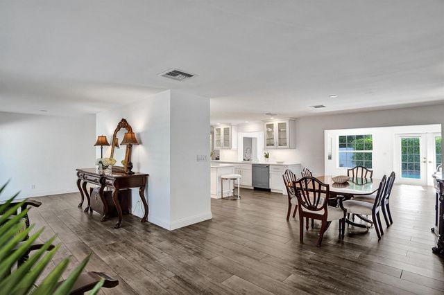 4240 NE 28th Avenue, Fort Lauderdale, FL 33308
