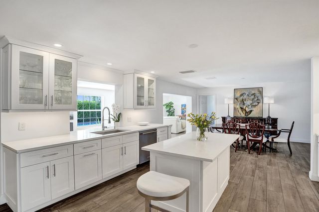 4240 NE 28th Avenue, Fort Lauderdale, FL 33308