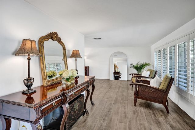 4240 NE 28th Avenue, Fort Lauderdale, FL 33308