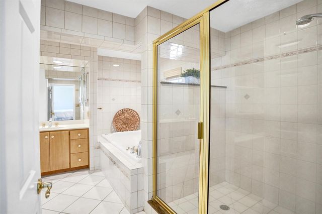 4240 NE 28th Avenue, Fort Lauderdale, FL 33308