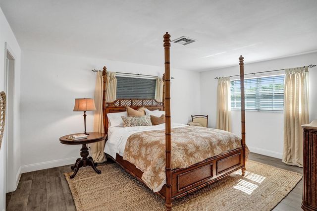 4240 NE 28th Avenue, Fort Lauderdale, FL 33308