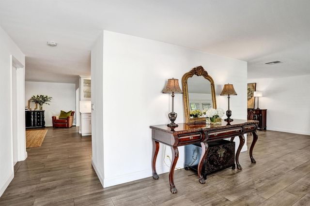 4240 NE 28th Avenue, Fort Lauderdale, FL 33308