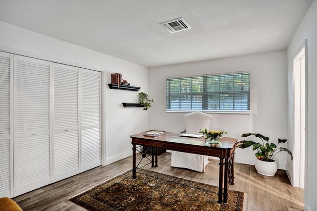 4240 NE 28th Avenue, Fort Lauderdale, FL 33308