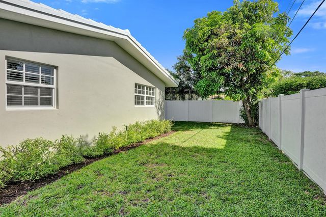 4240 NE 28th Avenue, Fort Lauderdale, FL 33308