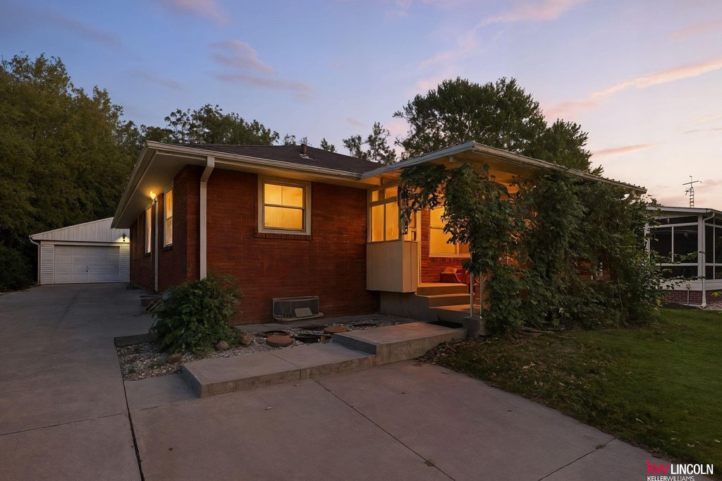 5046 Normal Boulevard, Lincoln, NE 68506