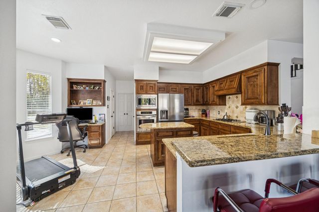 2818 Maple Bend Drive, Houston, TX 77345