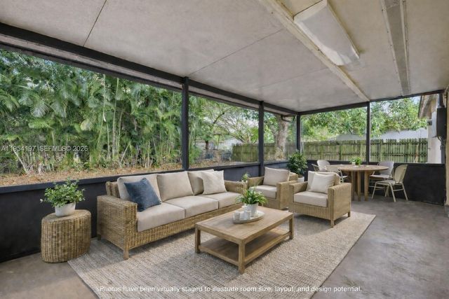 2341 N 61st Ter, Hollywood, FL 33024