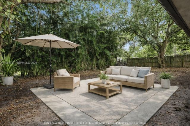 2341 N 61st Ter, Hollywood, FL 33024