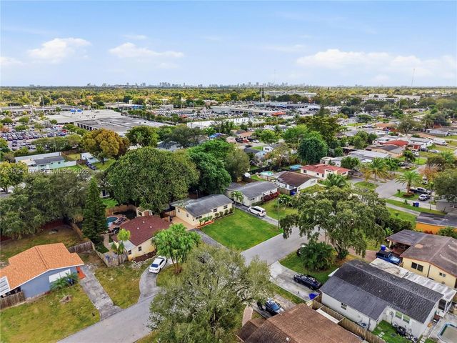 2341 N 61st Ter, Hollywood, FL 33024