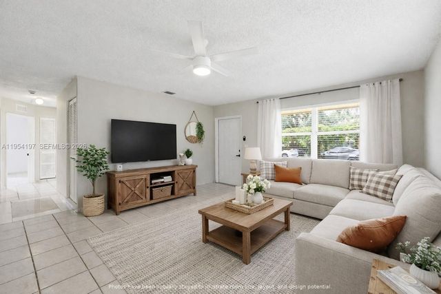 2341 N 61st Ter, Hollywood, FL 33024