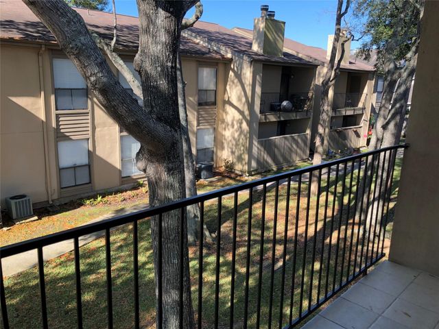 3300 Pebblebrook Drive 74, Seabrook, TX 77586