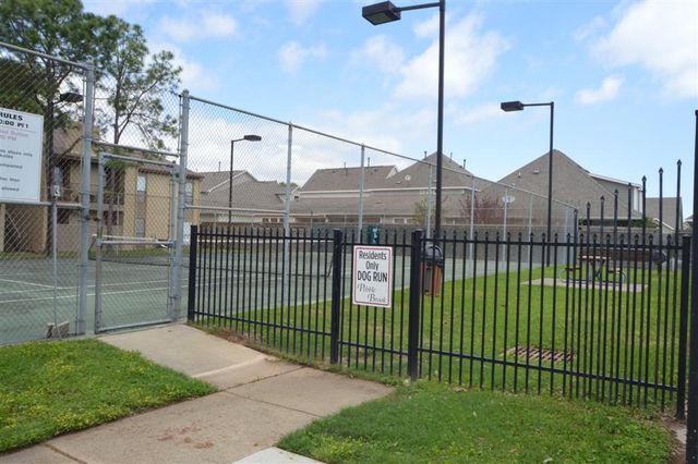3300 Pebblebrook Drive 74, Seabrook, TX 77586