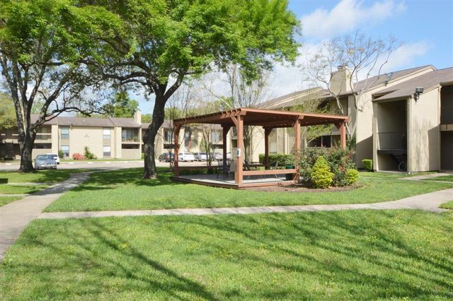 3300 Pebblebrook Drive 74, Seabrook, TX 77586