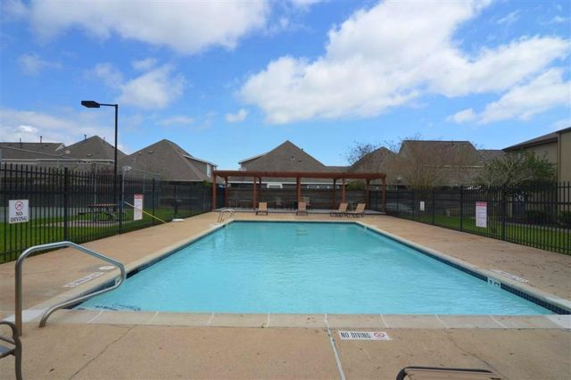 3300 Pebblebrook Drive 74, Seabrook, TX 77586
