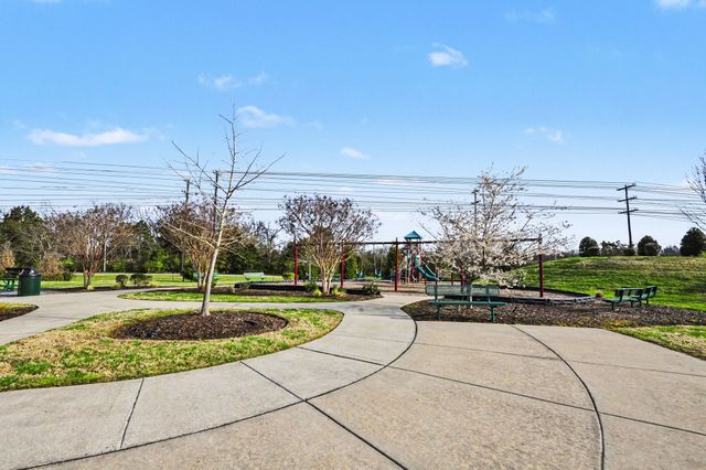 628 Pine Bloom Rd, Lebanon, TN 37087