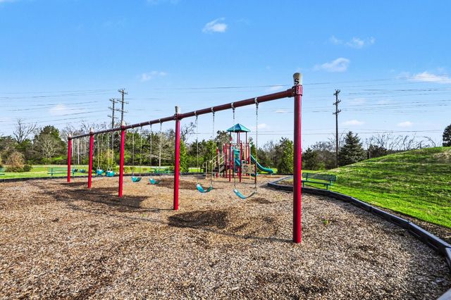 628 Pine Bloom Rd, Lebanon, TN 37087