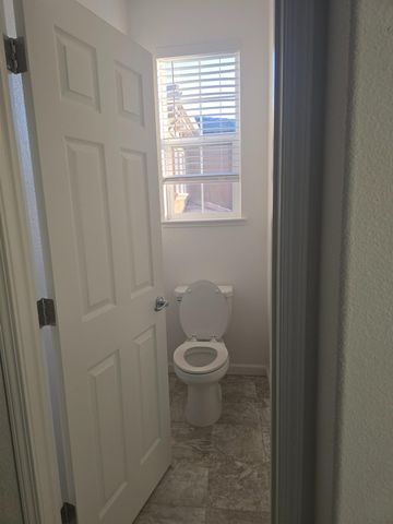 8720 Esperia Way, Sacramento, CA 95828