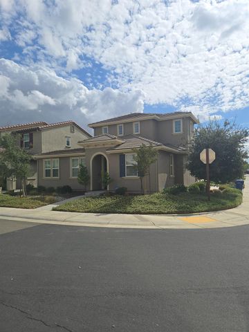 8720 Esperia Way, Sacramento, CA 95828