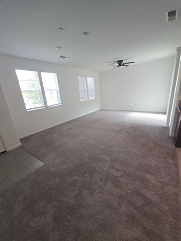 8720 Esperia Way, Sacramento, CA 95828