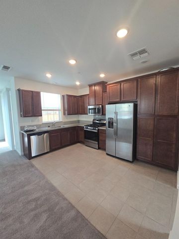 8720 Esperia Way, Sacramento, CA 95828