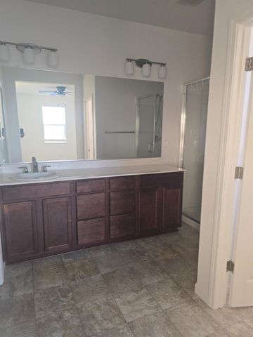 8720 Esperia Way, Sacramento, CA 95828